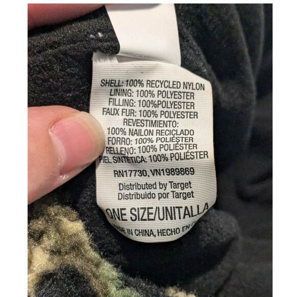 Boys Camo Trapper Hat - Picture 6 of 6